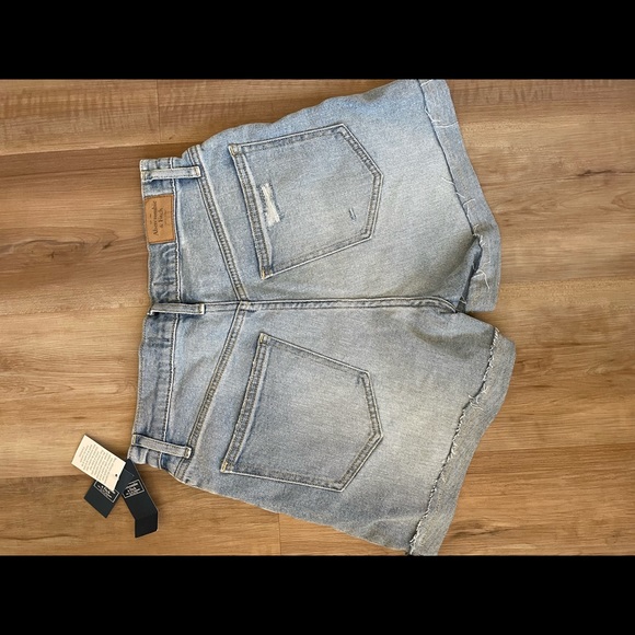 Abercrombie and Fitch shorts - Picture 3 of 3